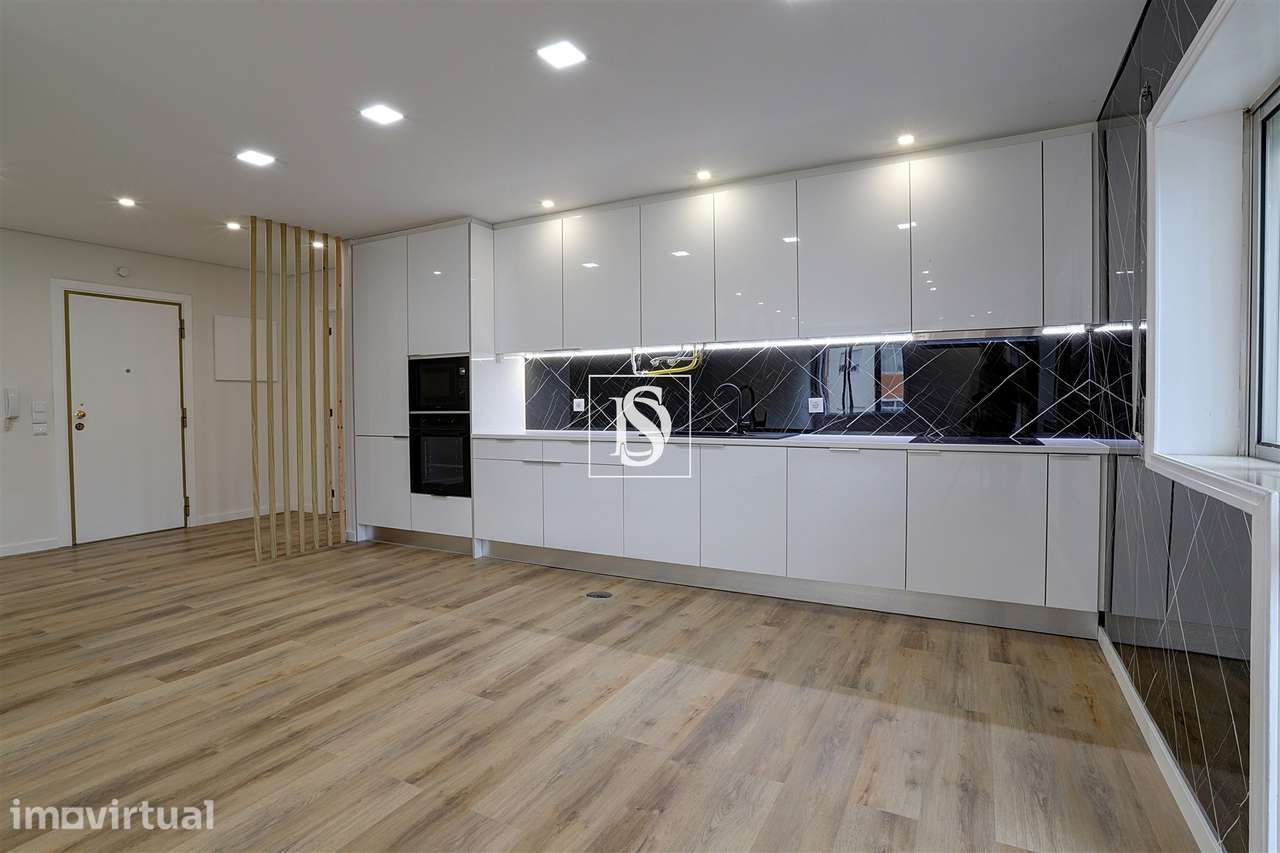 Apartamento T4+1 Venda em Póvoa de Varzim, Beiriz e Argivai,Póvoa de V - Grande imagem: 2/26