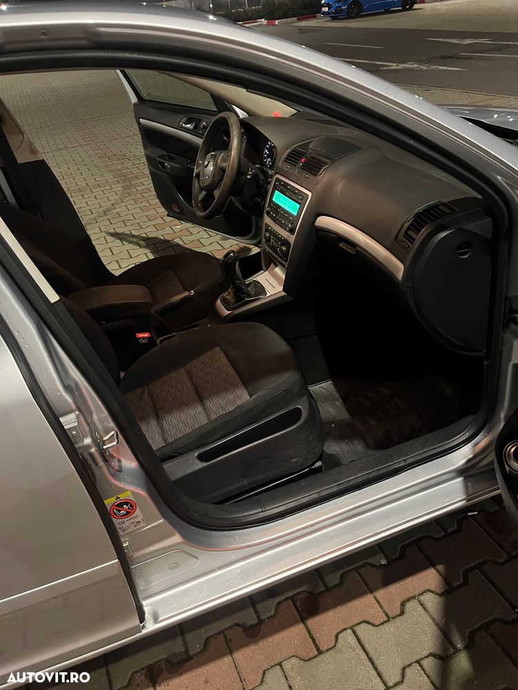 Skoda Octavia 2.0 TDI Ambiente - 10