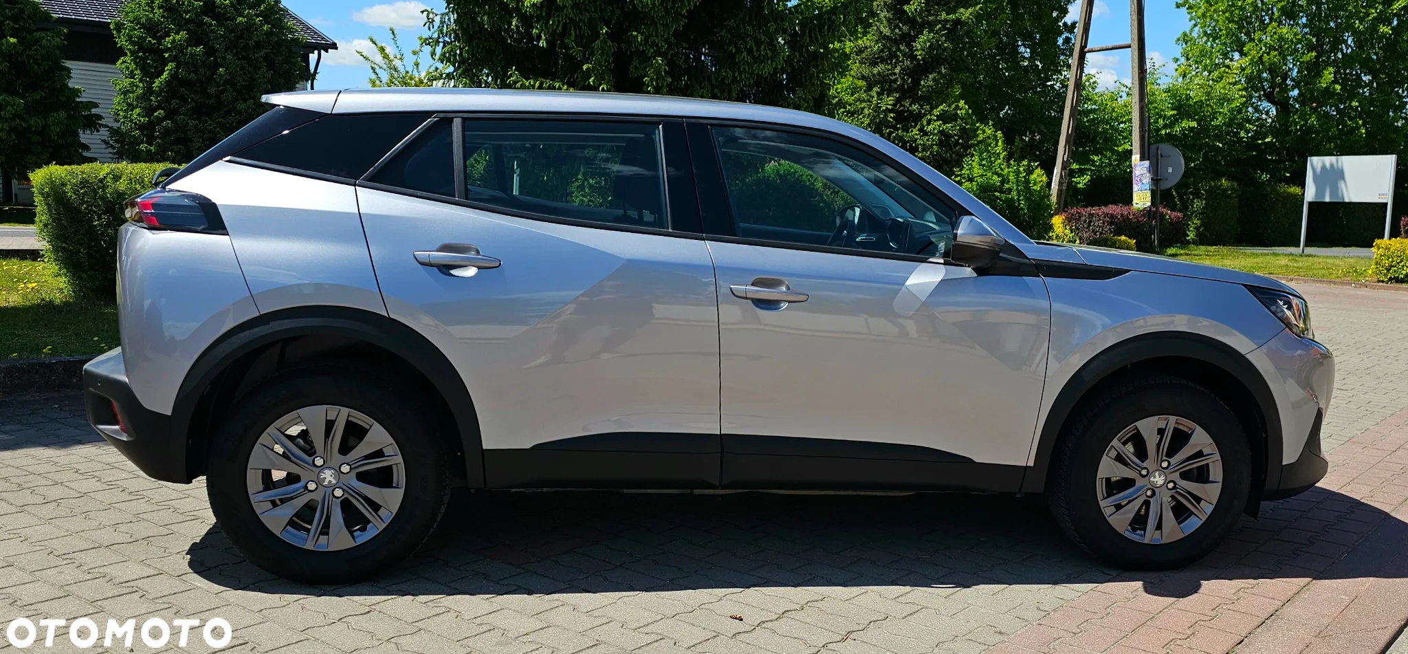 Peugeot 2008 1.2 PureTech Allure Pack S&S EAT8 - 6