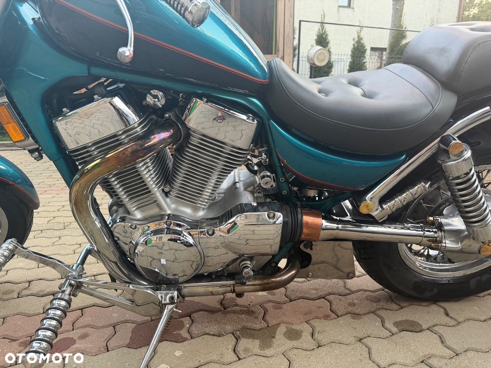 Suzuki Intruder - 6