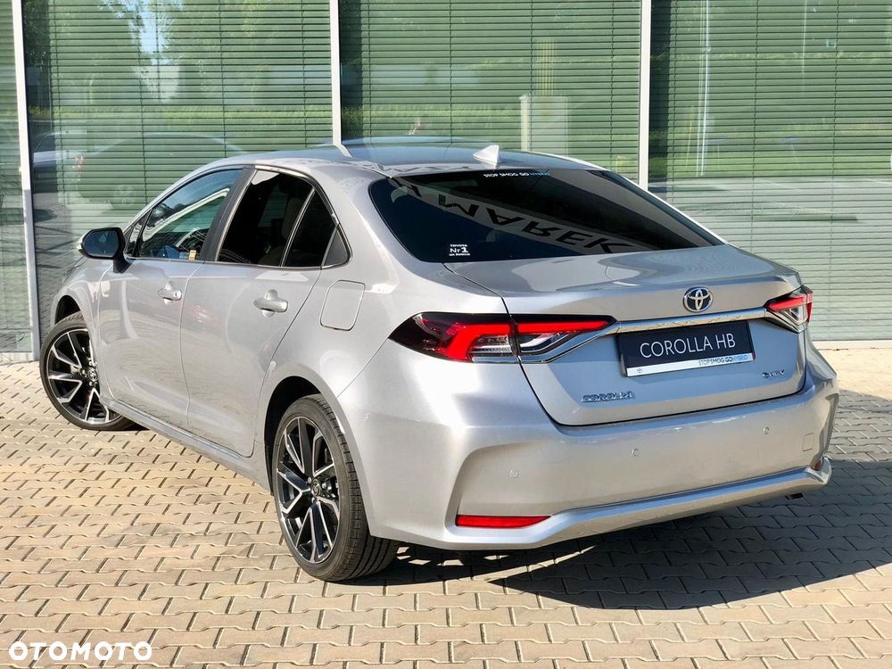 Toyota Corolla 1.8 Hybrid Executive - 11