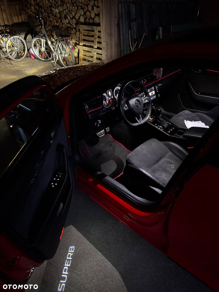 Skoda Superb 2.0 TDI 4x4 DSG Sportline - 30