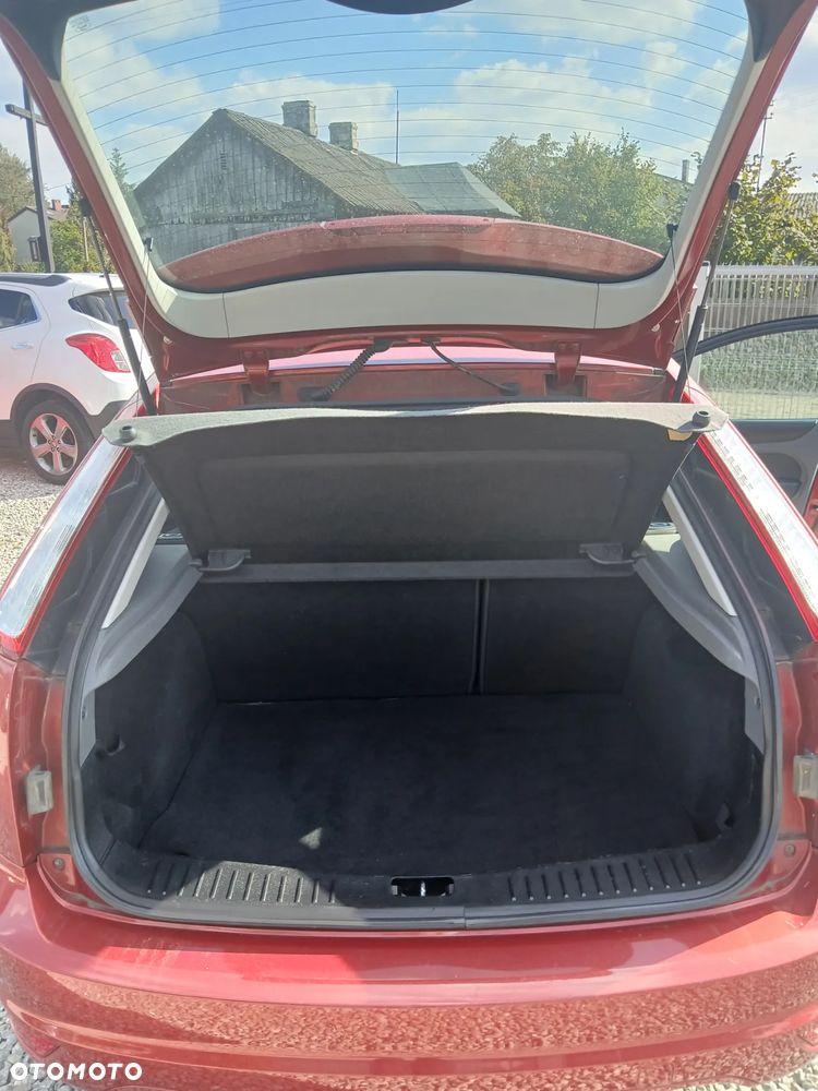 Ford Focus - 21