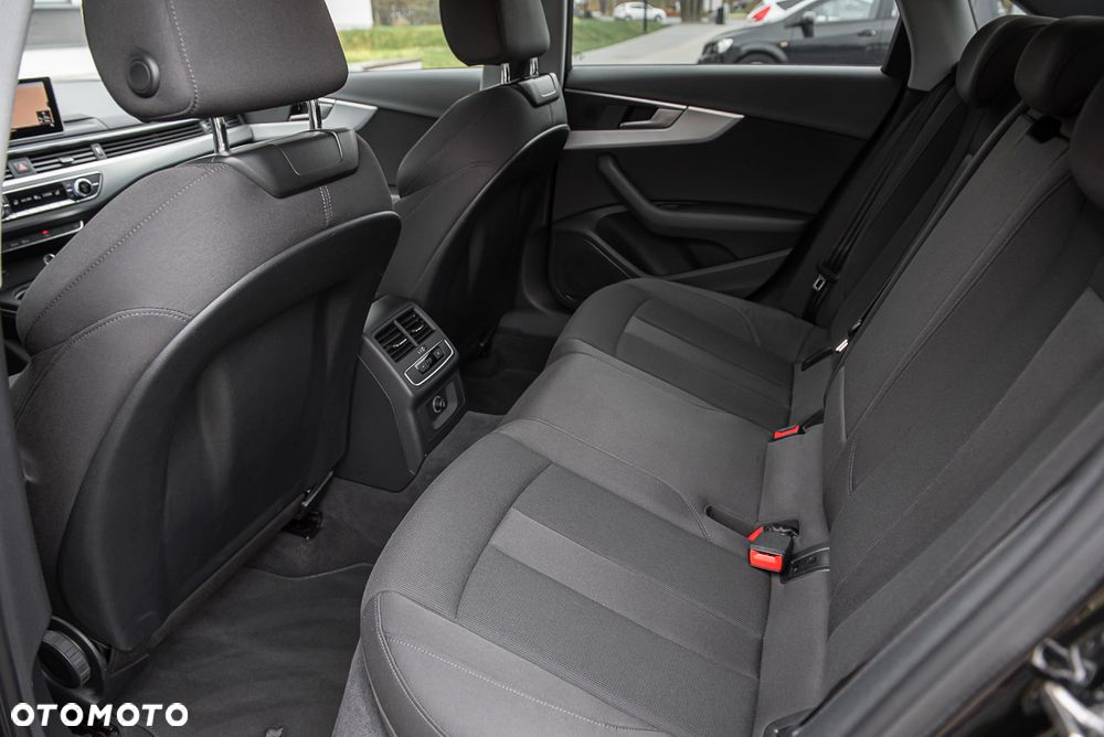 Audi A4 Limousine 35 TFSI S tronic S line - 27