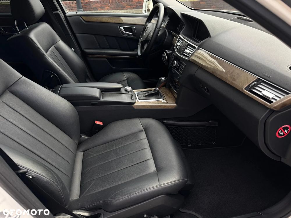 Mercedes-Benz Klasa E - 17