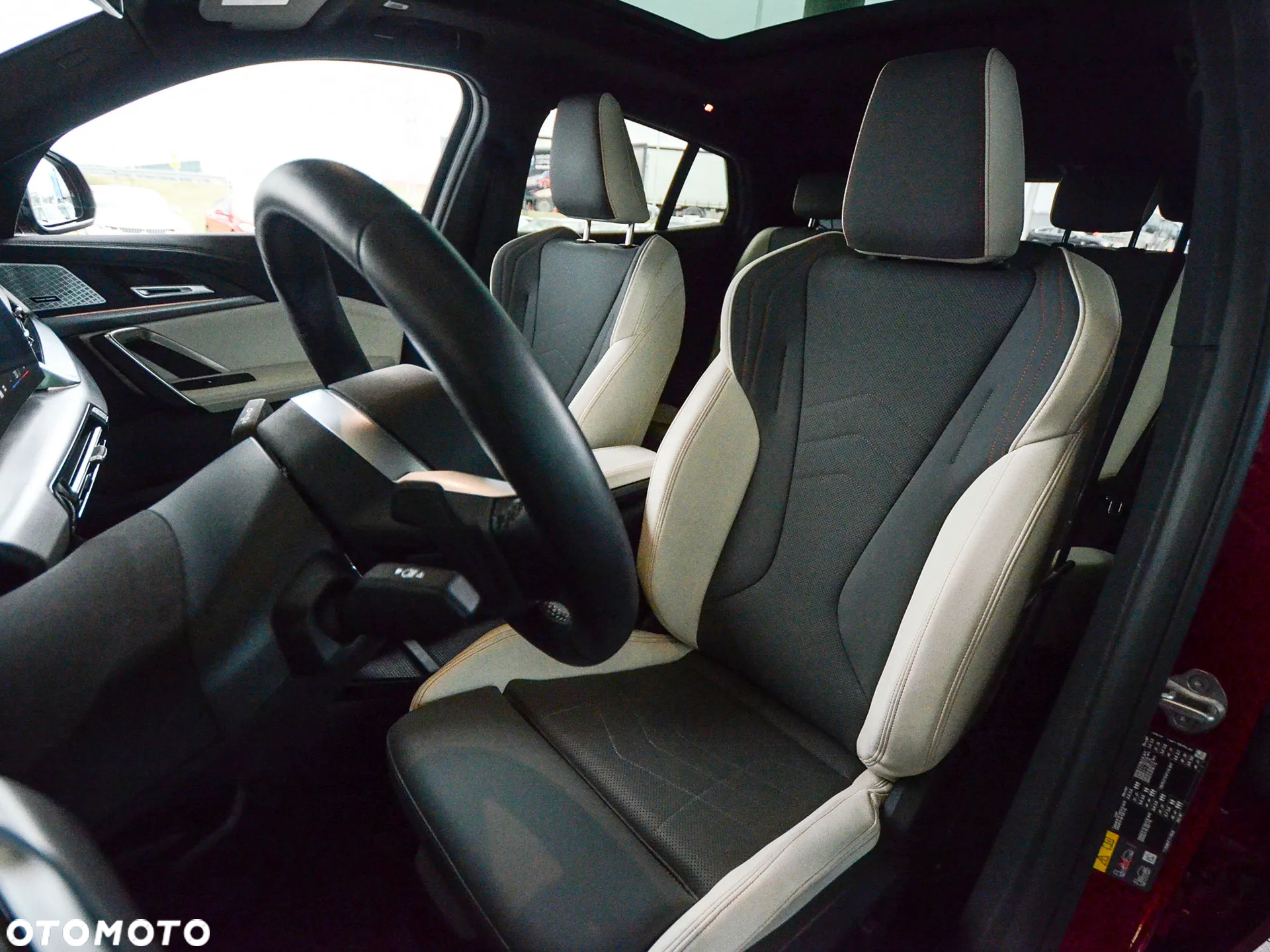 BMW iX2 XDrive30 M Sport - 31