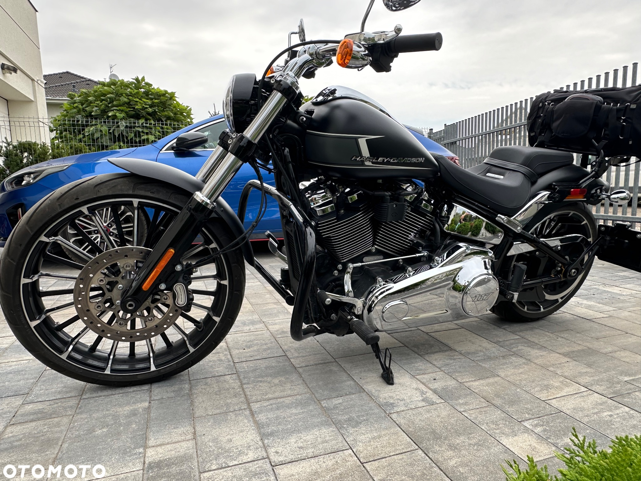 Harley-Davidson Softail Breakout - 4
