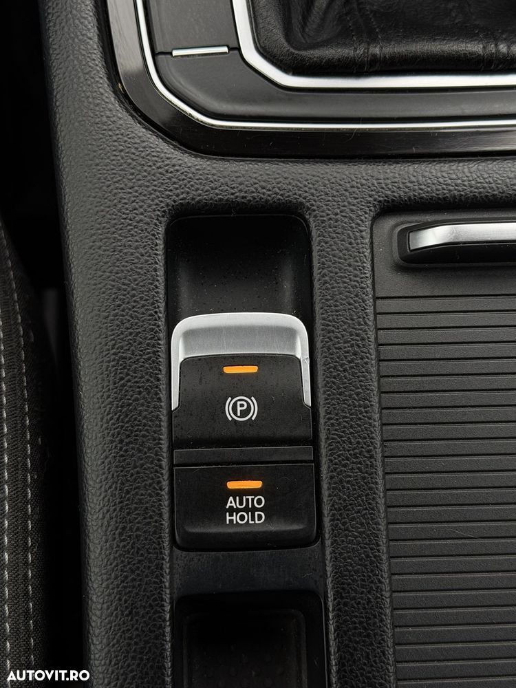Volkswagen Passat 2.0 TDI SCR Comfortline - 33