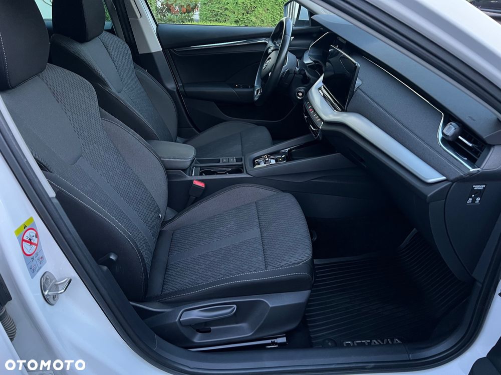 Skoda Octavia 2.0 TDI Style DSG - 16