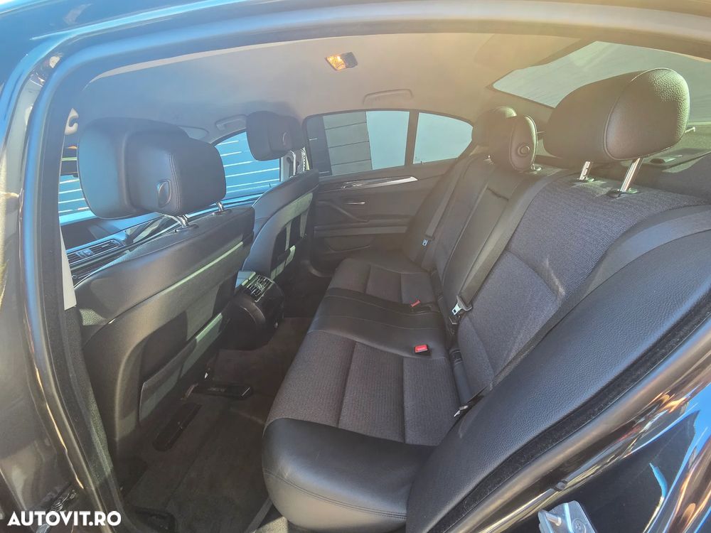 BMW Seria 5 520d Sport-Aut. - 6