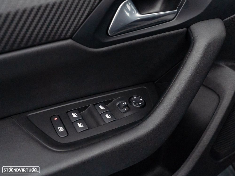 Peugeot 508 SW 1.6 Hybrid Allure e-EAT8 - 17