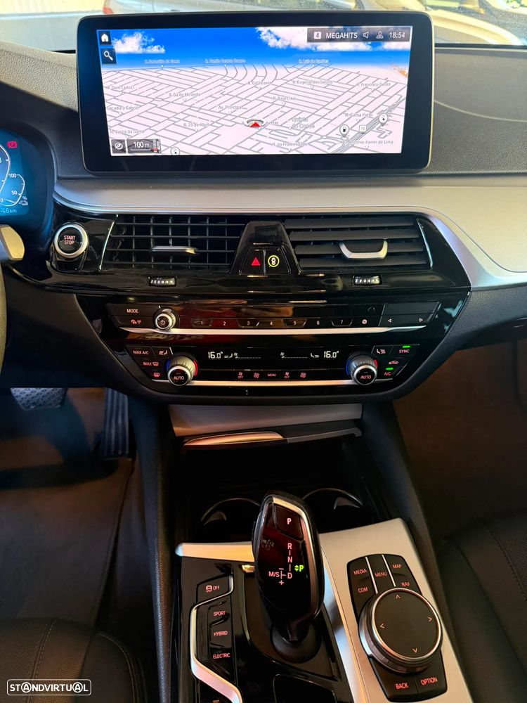 BMW 530 e Line Luxury - 20