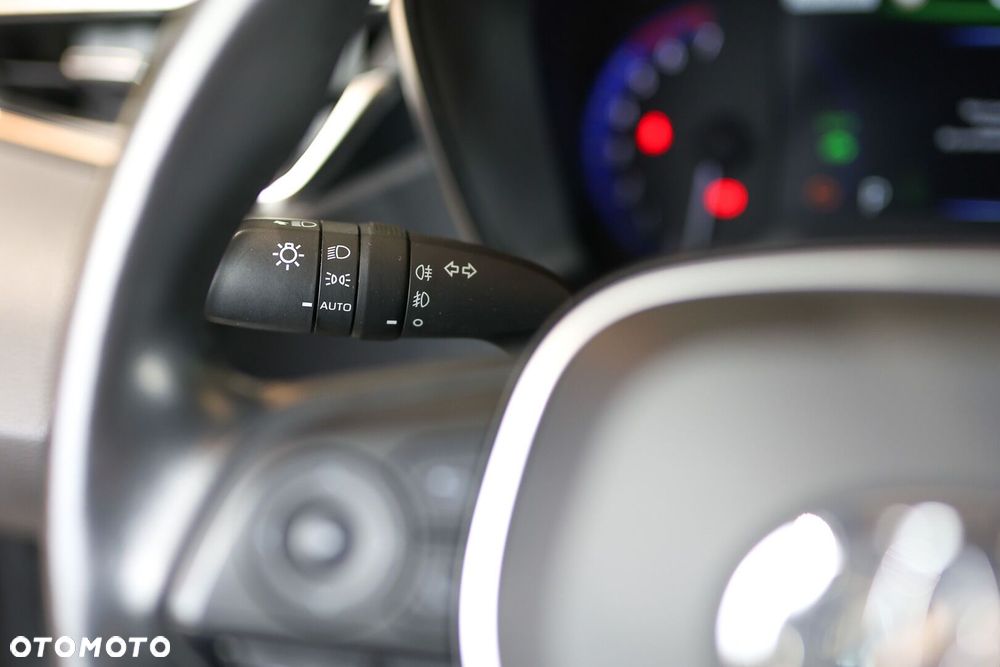 Toyota Corolla 1.8 Hybrid Comfort - 31