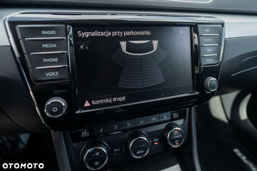 Skoda Superb 2.0 TDI DSG Ambition - 37