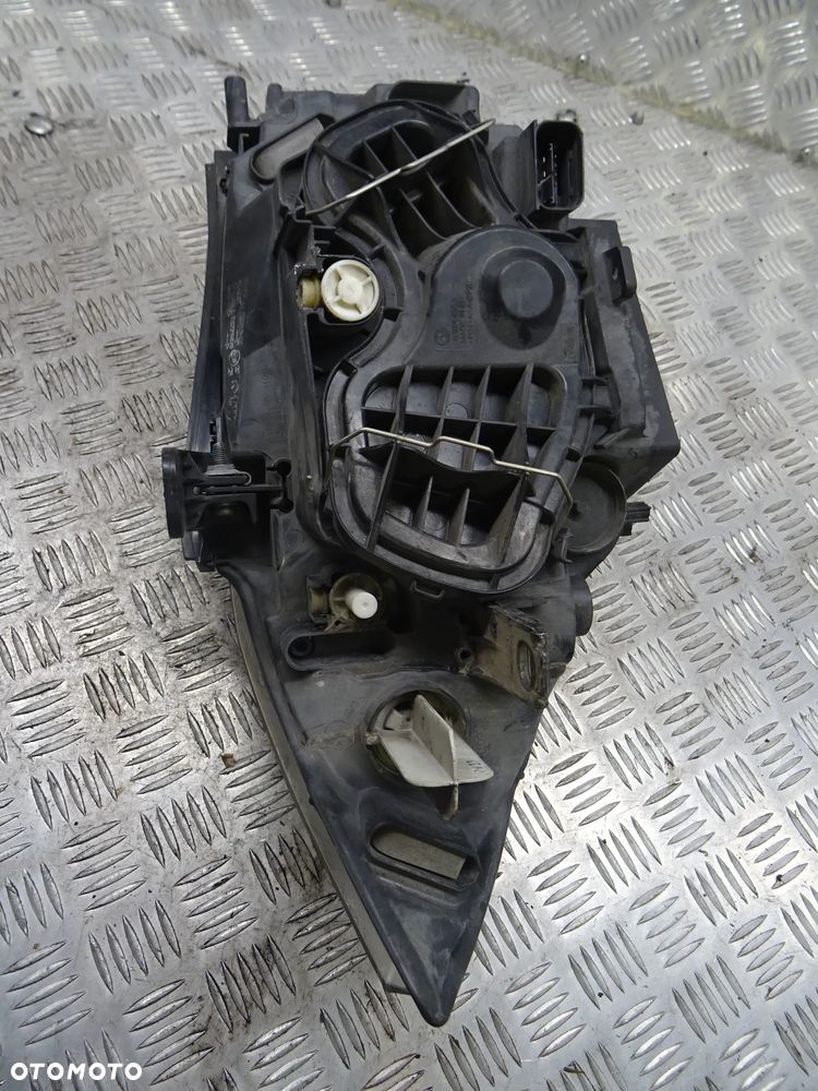 BMW E87  SERIA 1 04-07 2.0B LAMPA PRAWA LEWA PRZÓD PRZEDNIA - 6