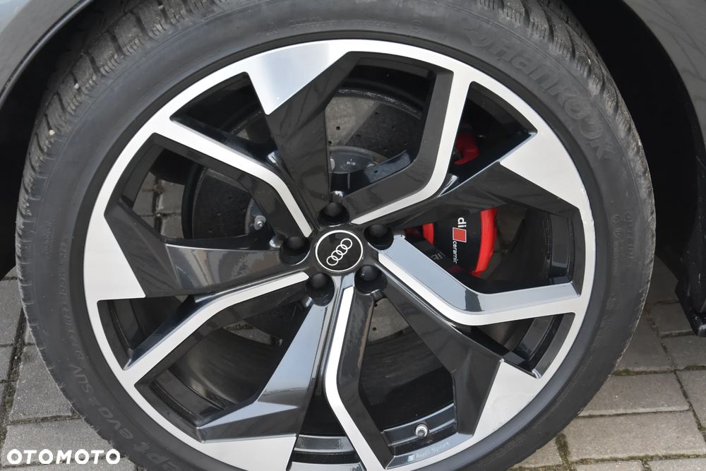 Audi RS Q8 - 24