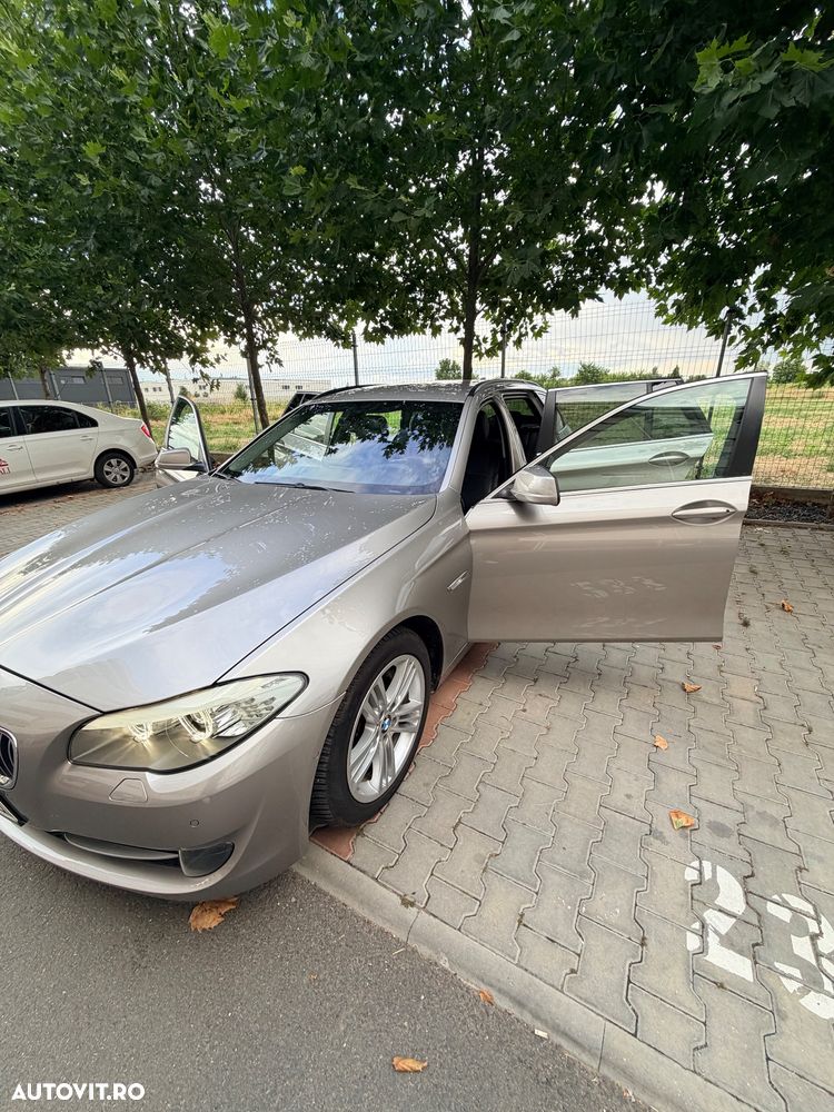 BMW Seria 5 525d xDrive - 2