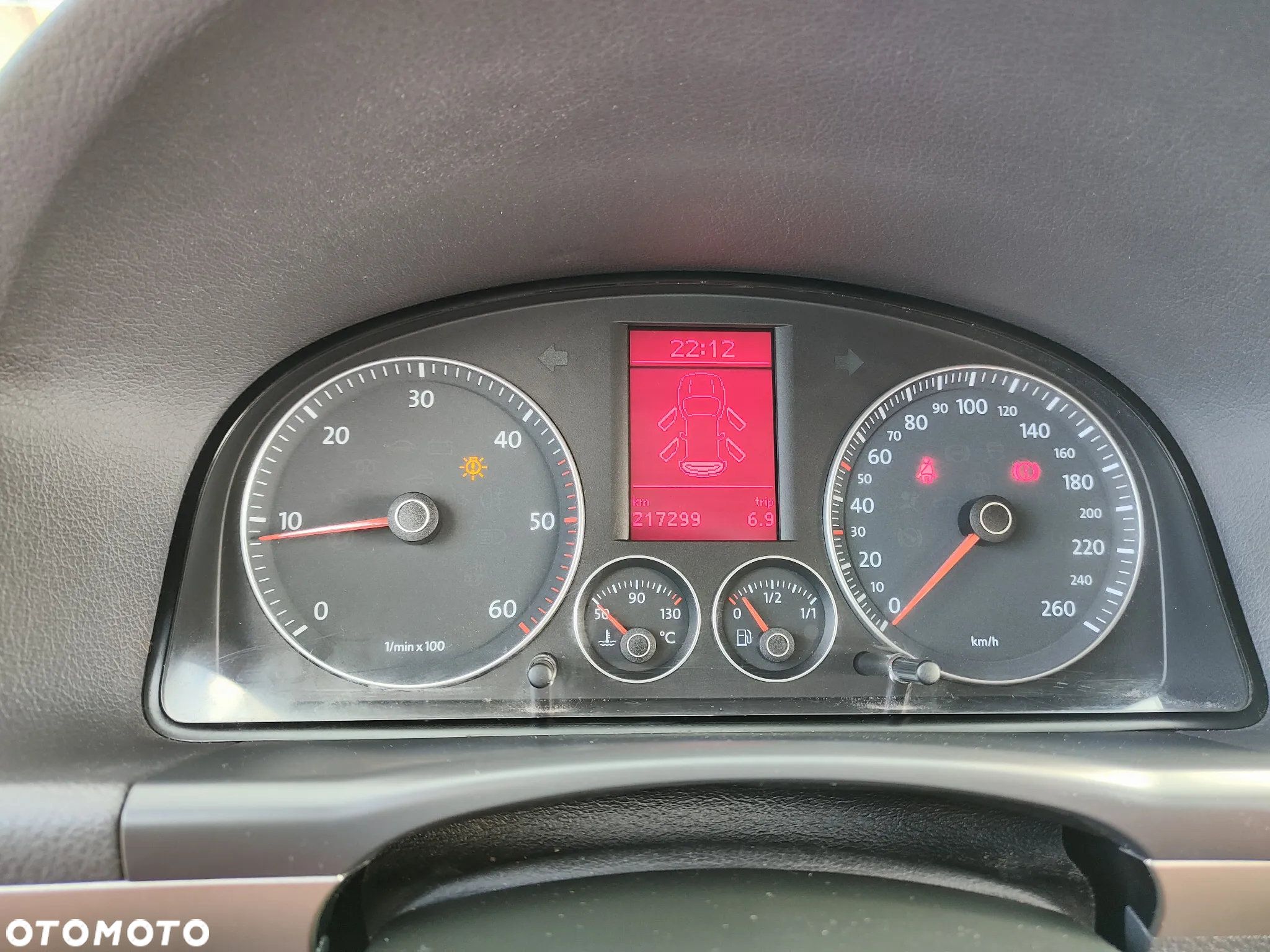 Volkswagen Touran 2.0 TDI DPF Cross - 18