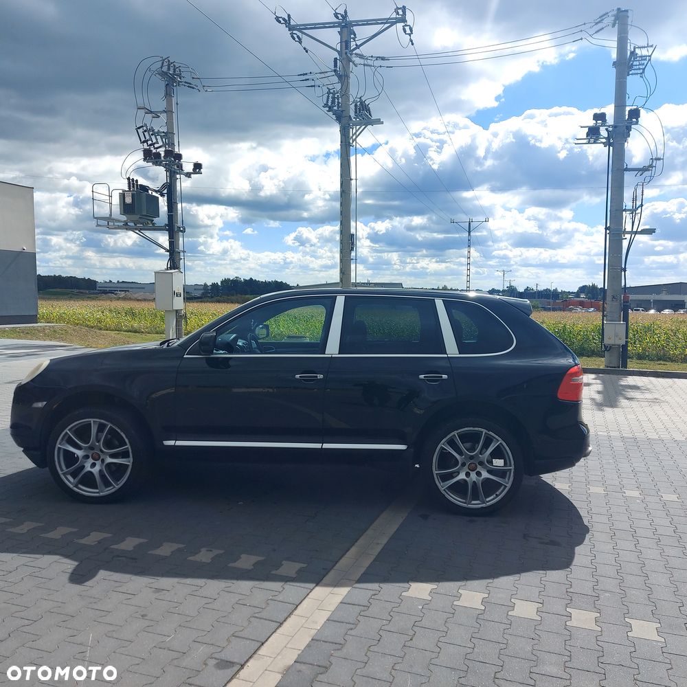 Porsche Cayenne - 6