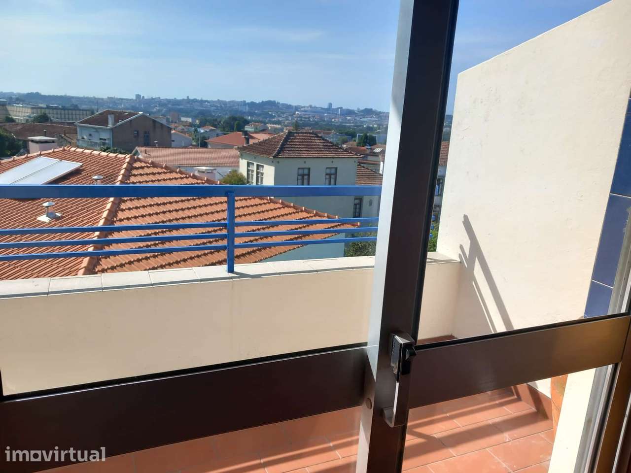 Excelente T2 com Sótão localizado perto do centro de Gondomar - Grande imagem: 5/28