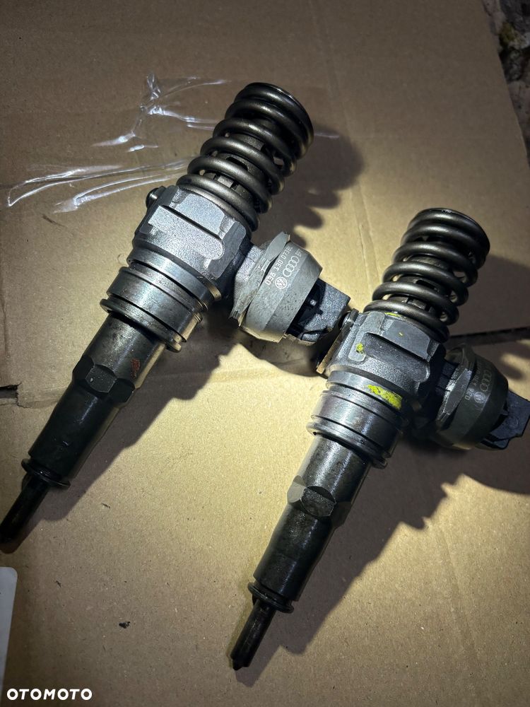 Pompowtryskiwacz Audi 038 130 073BL - 2