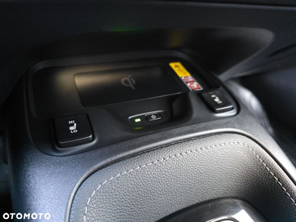 Toyota Corolla 1.8 Hybrid Style - 24