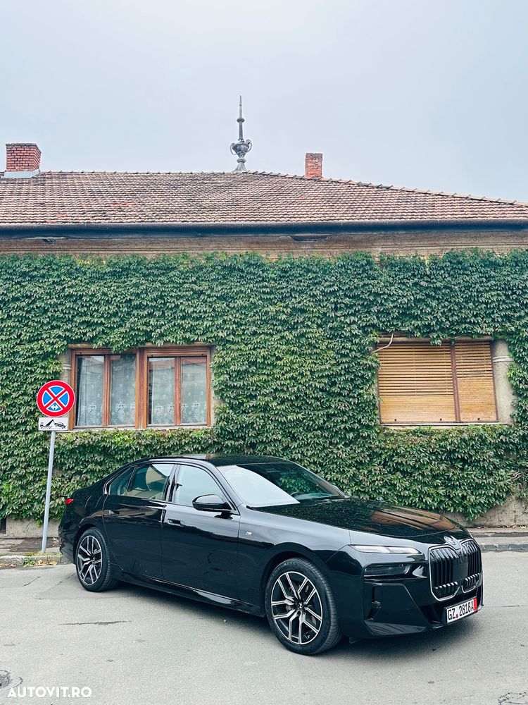 BMW Seria 7 740d xDrive MHEV - 29