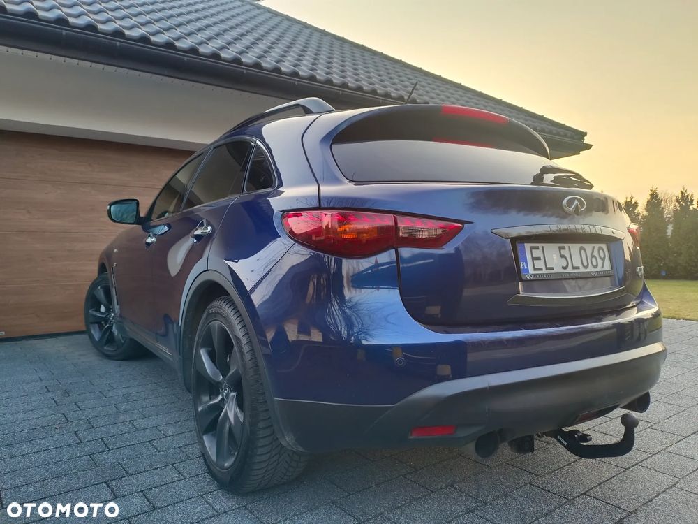 Infiniti QX70 - 3