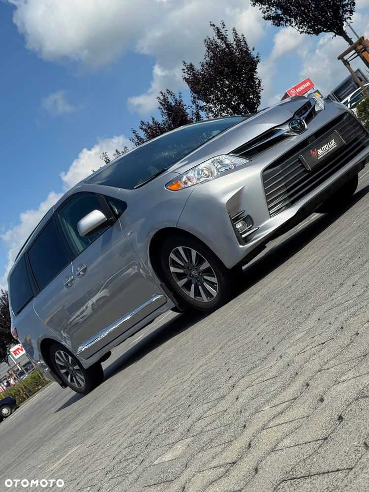 Toyota Sienna 3.5 V6 XLE AWD - 34