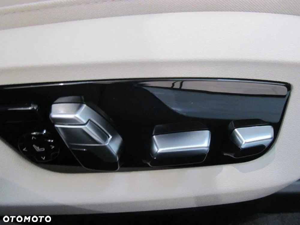 BMW Seria 7 740d xDrive - 15