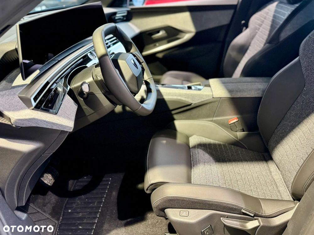 Peugeot 3008 1.2 PureTech mHEV Allure e-DCS6 - 12
