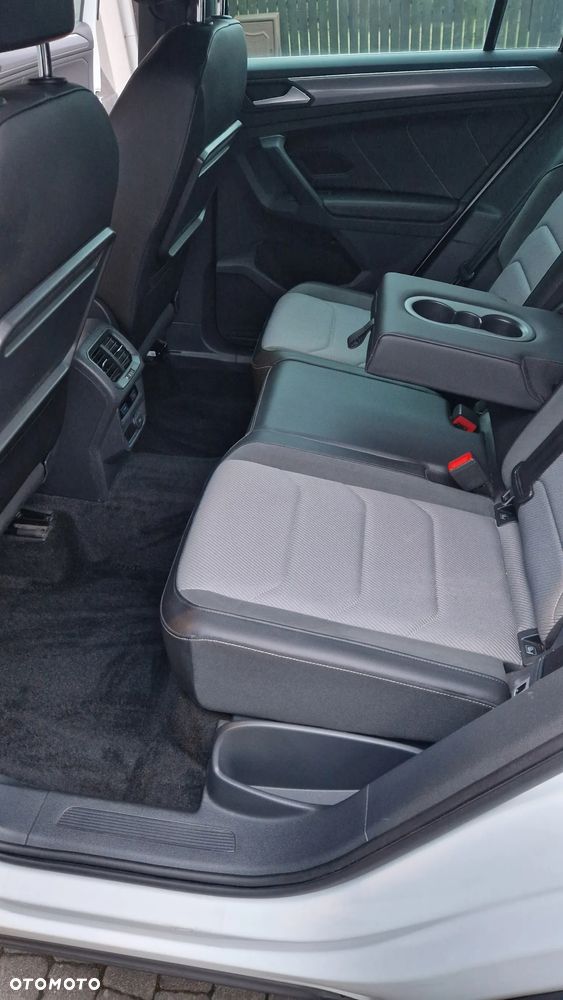 Volkswagen Tiguan 2.0 TDI SCR R-Line - 23