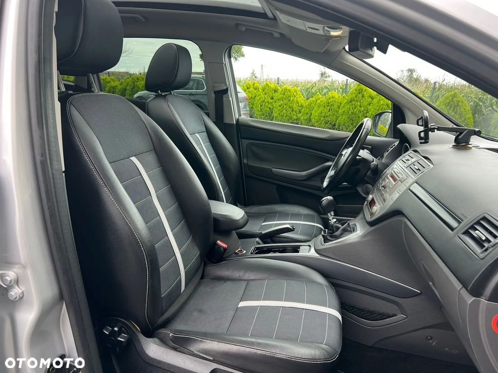 Ford Kuga - 15