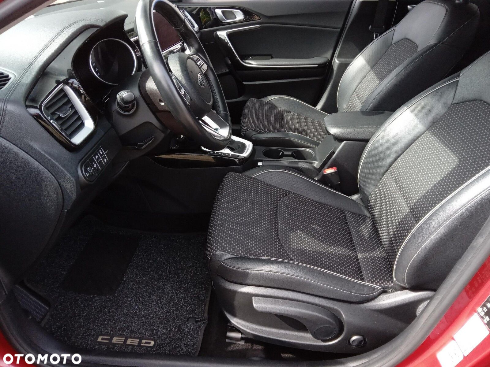 Kia Ceed 1.5 T-GDI DCT7 OPF (48V Mild Hybrid) Spirit - 14
