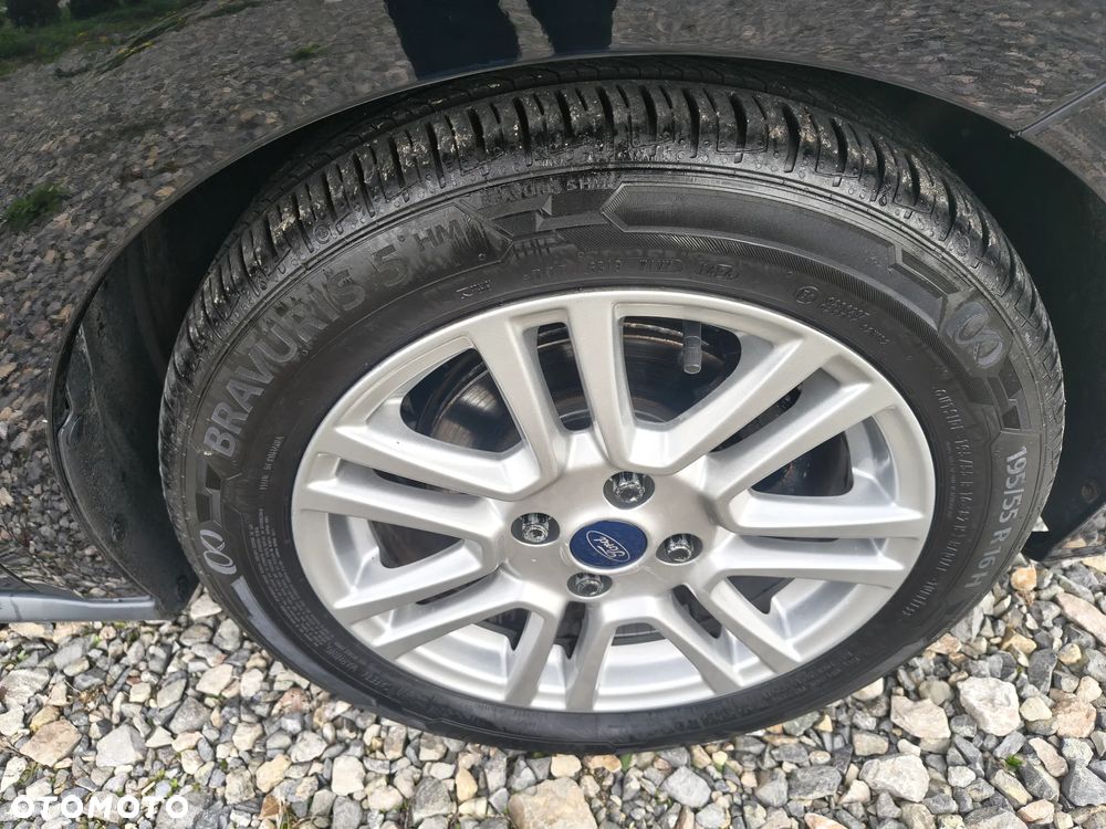 Ford Tourneo Courier 1.0 EcoBoost S&S Titanium - 17