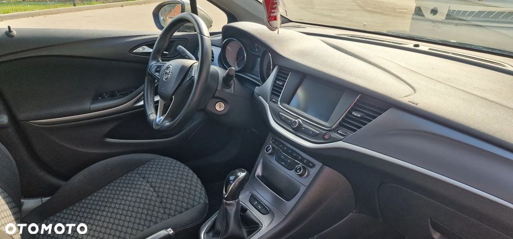Opel Astra 1.4 T Enjoy S&S - 9
