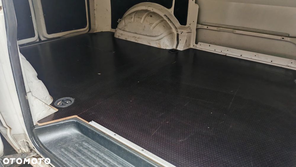 Volkswagen Transporter - 3