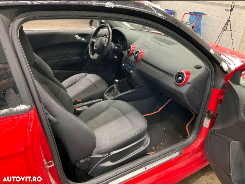 Audi A1 1.2 TFSI S line Sportpaket - 12