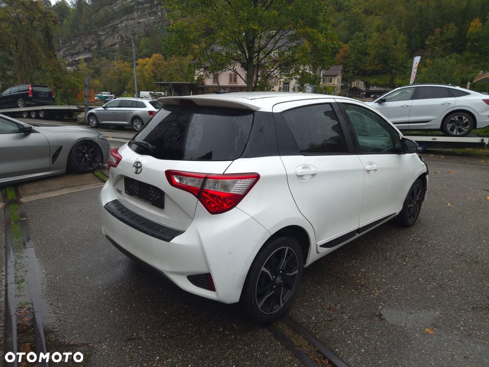 Toyota Yaris 2017 photo 5