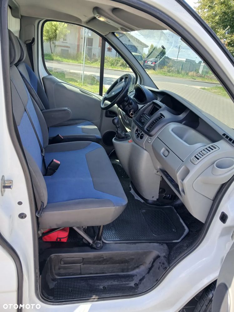 Renault TRAFIC - 8