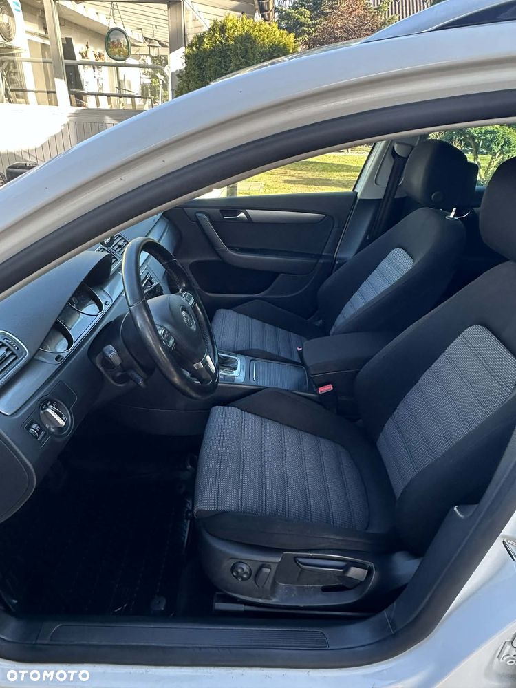 Volkswagen Passat 2.0 TDI 4Motion DSG BlueMotion Tech Comfortline - 12