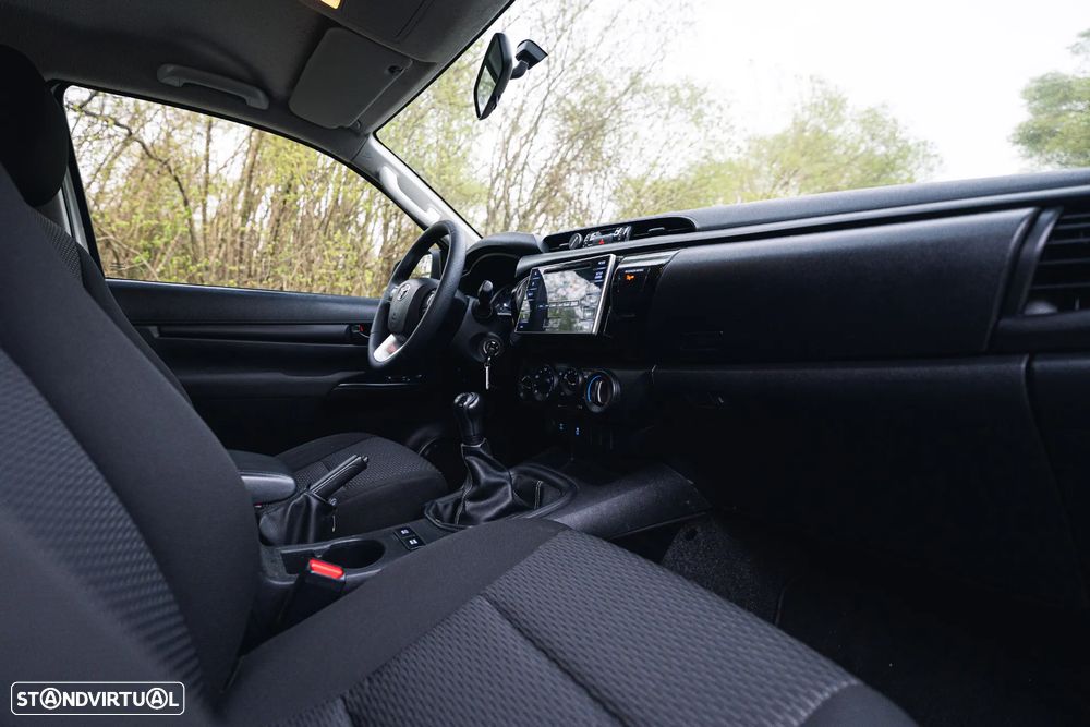 Toyota Hilux 2.4 D-4D 4WD CD CH - 27