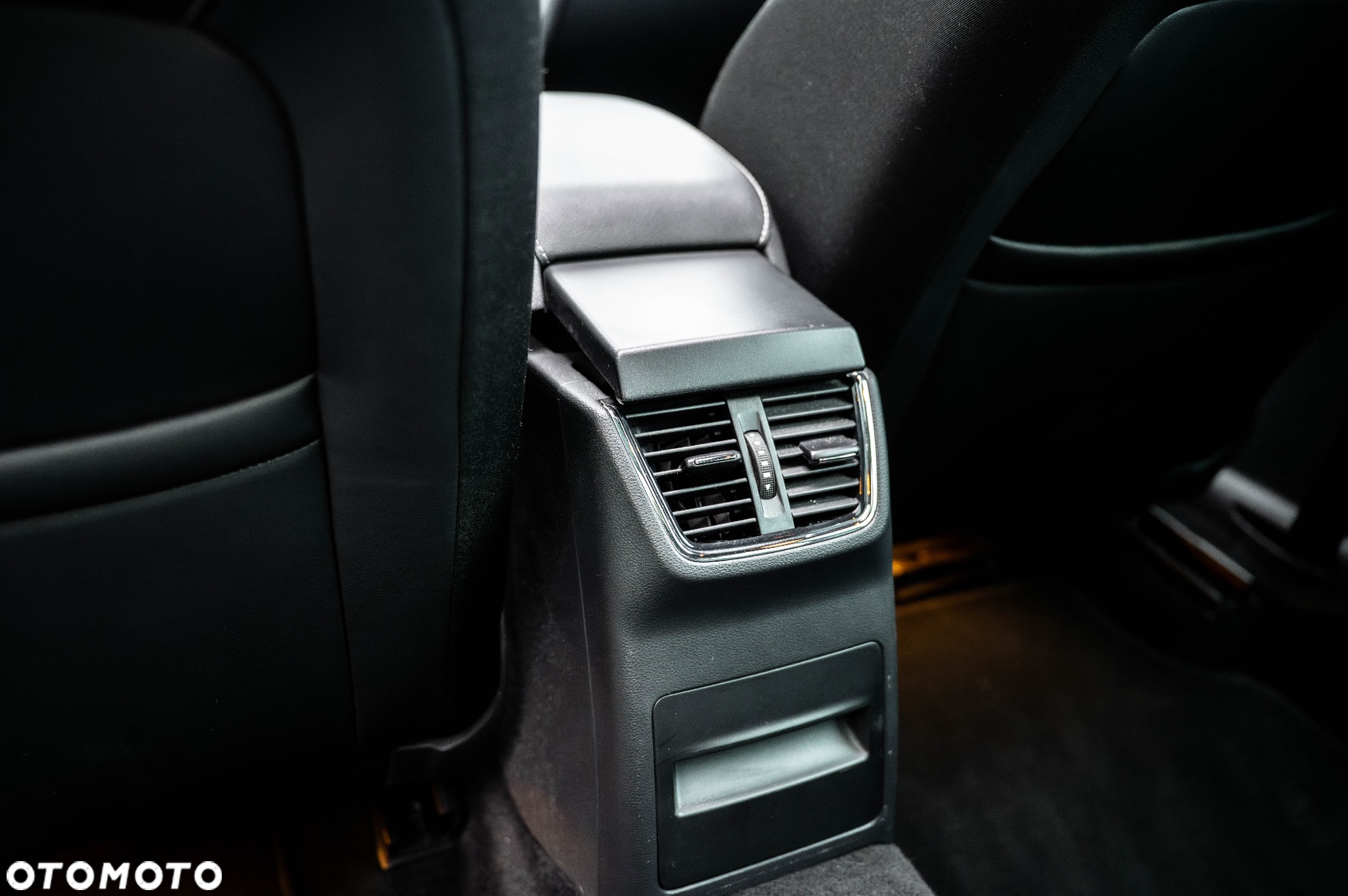 Skoda Octavia 2.0 TDI DSG RS - 16