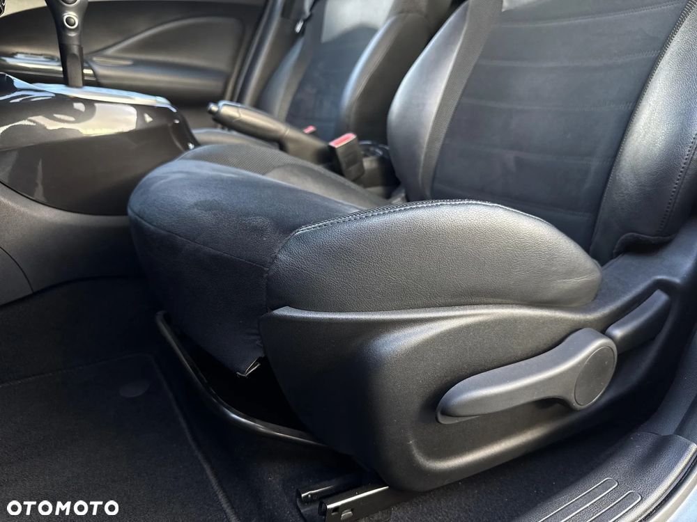 Nissan Juke 1.6 N-Connecta Xtronic - 13