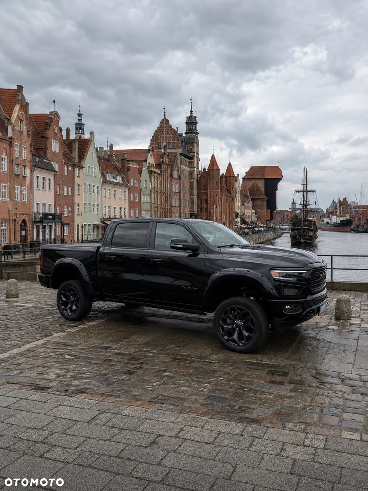 RAM 1500 5.7 Crew Cab Shortbed Limited Black - 7