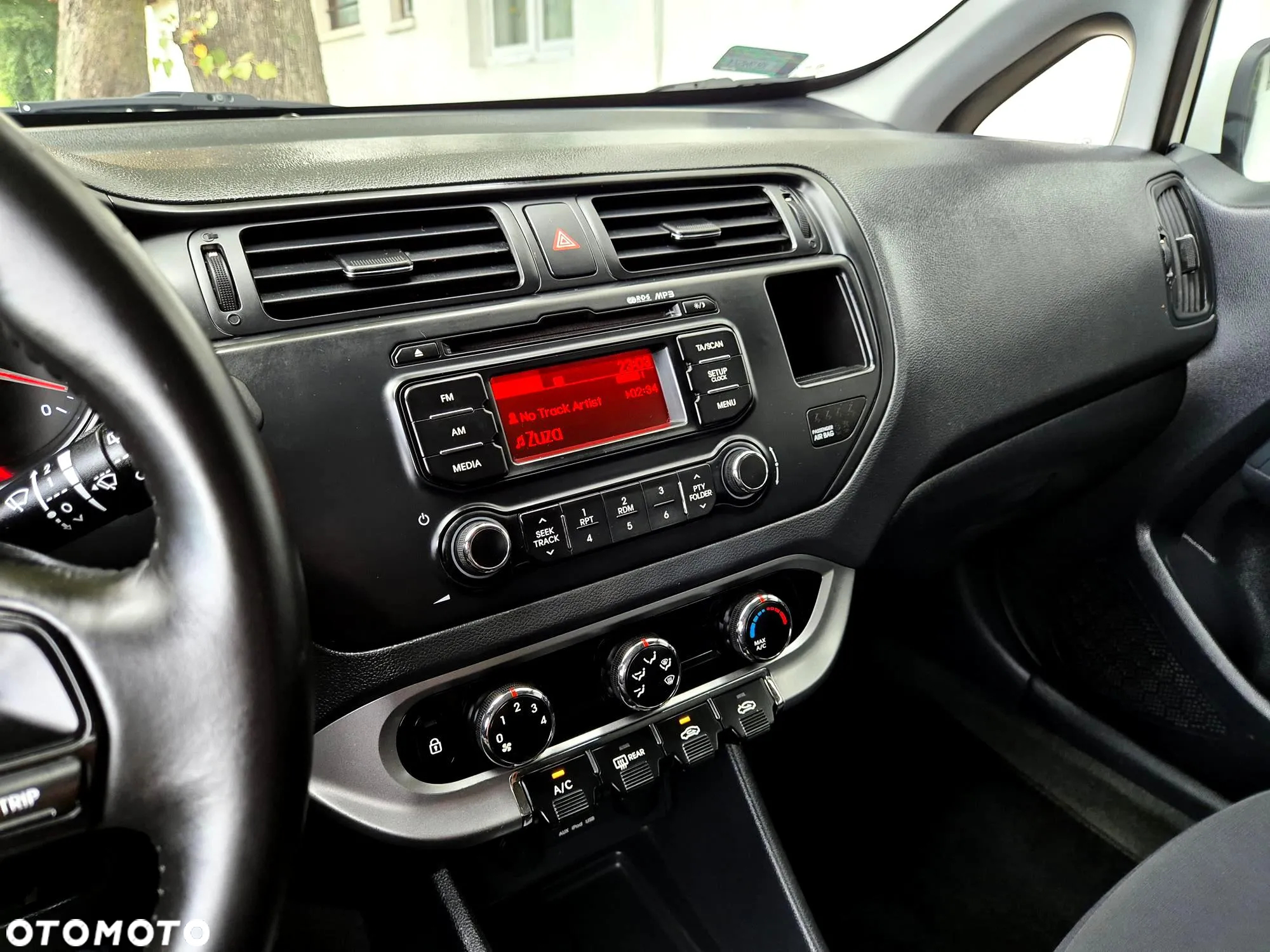 Kia Rio 1.2 L - 31