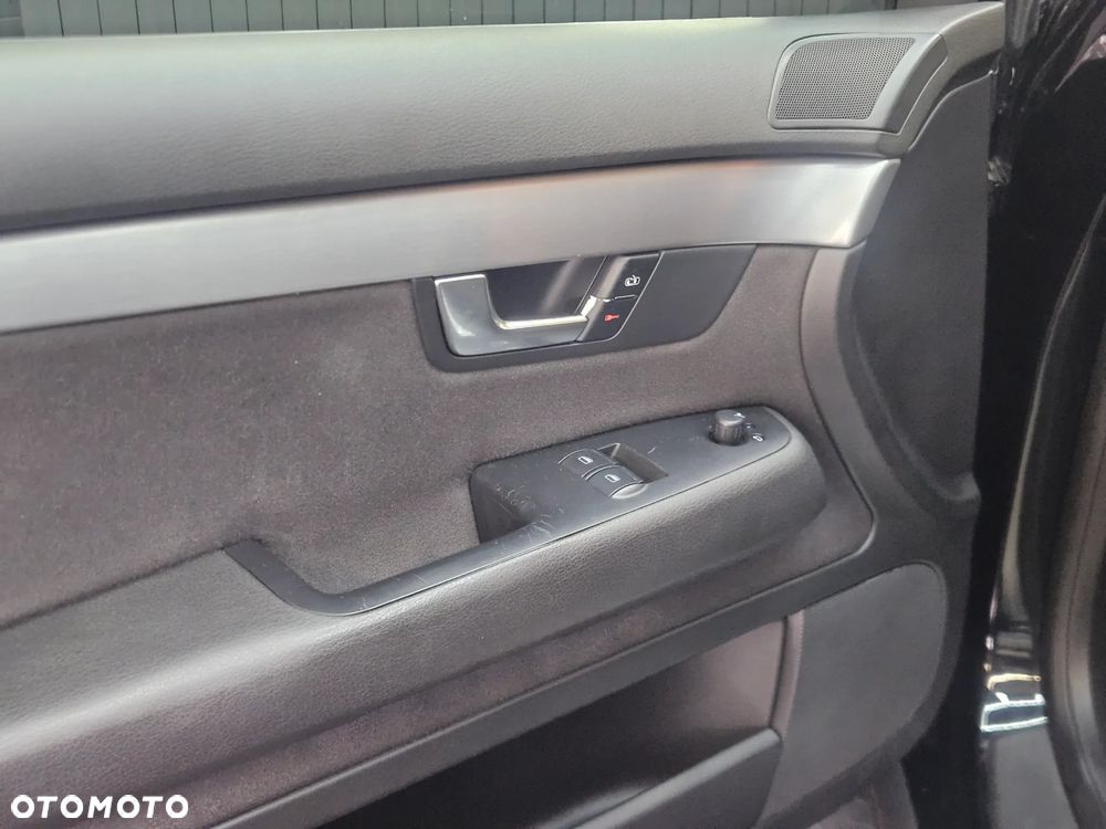 Audi A4 Limousine - 7