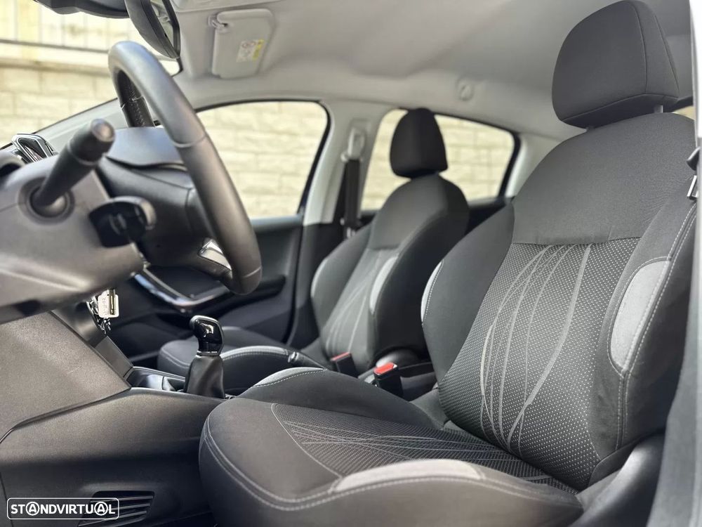 Peugeot 208 1.2 PureTech Active - 9