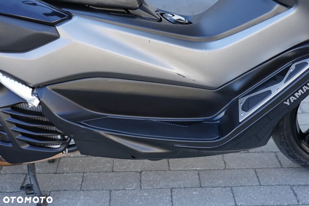 Yamaha NMAX - 11