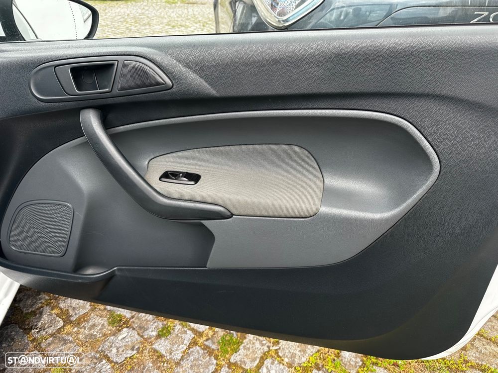 Ford Fiesta 1.4 TDCI van - 27